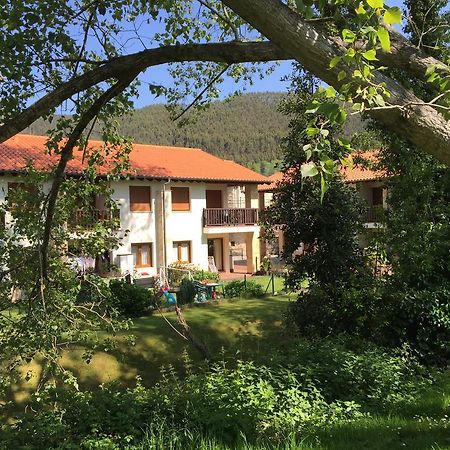 Apartamentos Rurales La Fuente Pesués Zewnętrze zdjęcie